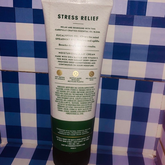 BBW Aromatherapy STRESS Relief Hand Cream Eucalyptus Spearmint Moisturizer NEW - Picture 2 of 4
